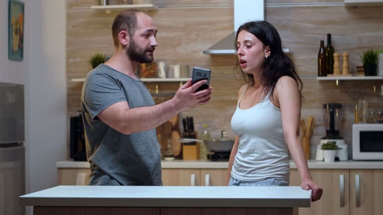 Controlar a tu pareja